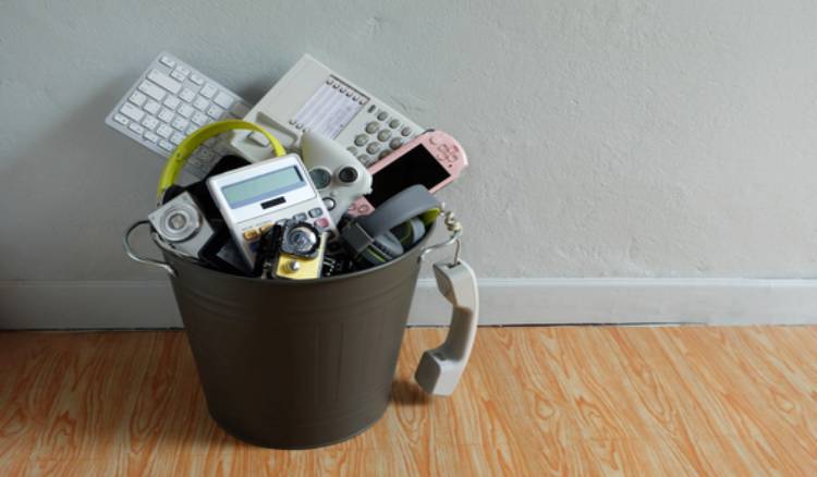  E-waste Management: Promoting Responsible Electronics Disposal