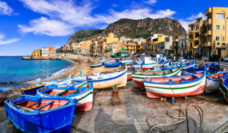  Coastal Towns and Fishing Villages: Quaint Charm by the Sea